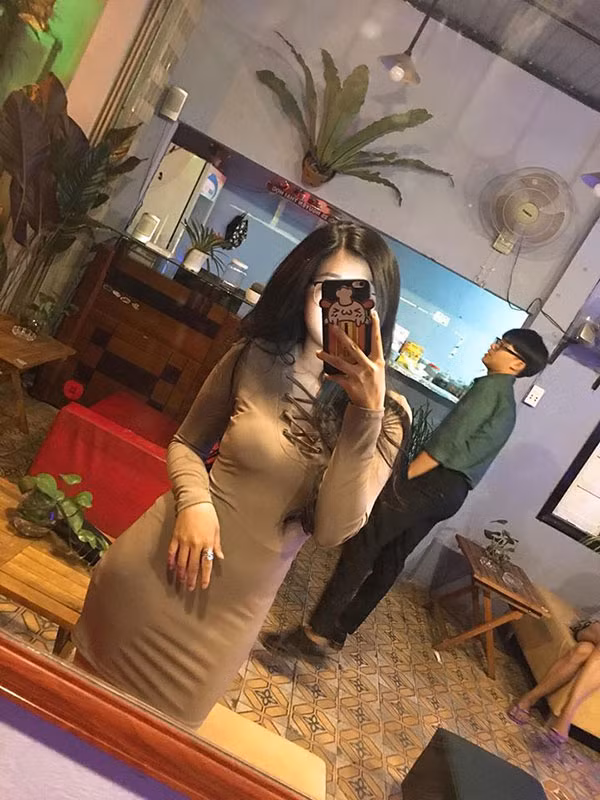 Theo như tâm sự của Minh Hiếu, ngay từ khi còn bé, cô bạn này thuộc tạng người dễ ăn, dễ béo nên khi bước vào năm học lớp 10, cân nặng của Hiếu cán mốc 64kg trong khi chiều cao chỉ đạt 1m52.