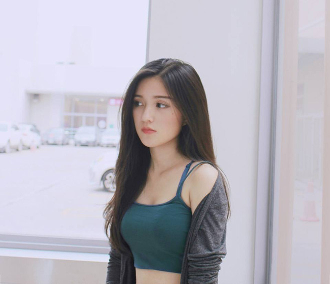 Ngắm ảnh của Mỹ Uyên, nhiều người phản đối dữ dội quan điểm "gái Hàn là chuẩn mực của cái đẹp" bởi, "nhìn cô ấy đi, gái Việt ăn đứt gái Hàn rồi".