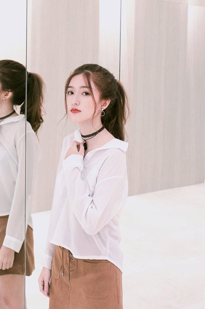 Từng nhận được khá nhiều lời mời đóng phim, MV ca nhạc nhưng Mỹ Uyên đều từ chối vì chưa phù hợp. Cô từng nghĩ, có thể sự chần chừ ấy sẽ làm lỡ nhiều cơ hội tiến thân trong con đường nghệ thuật nhưng nữ sinh Trà Vinh này vẫn giữ vững quan điểm "chưa thực sự đam mê thì sẽ không làm".