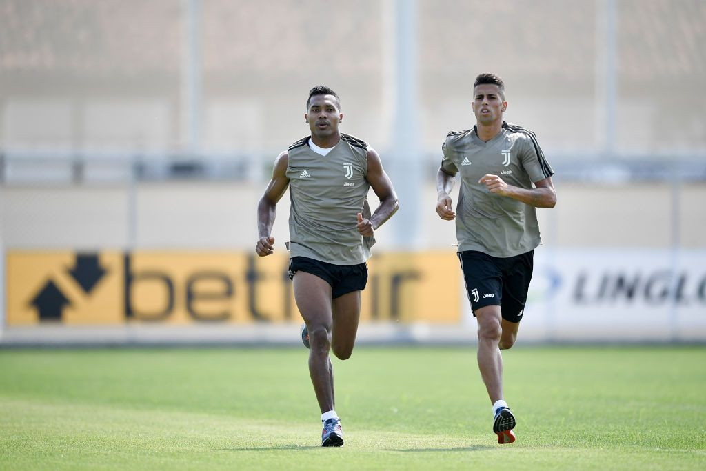 MU đang để mắt tới 3 cầu thủ của Juventus đó là Mehdi Benatia, Alex Sandro và Joao Cancelo.