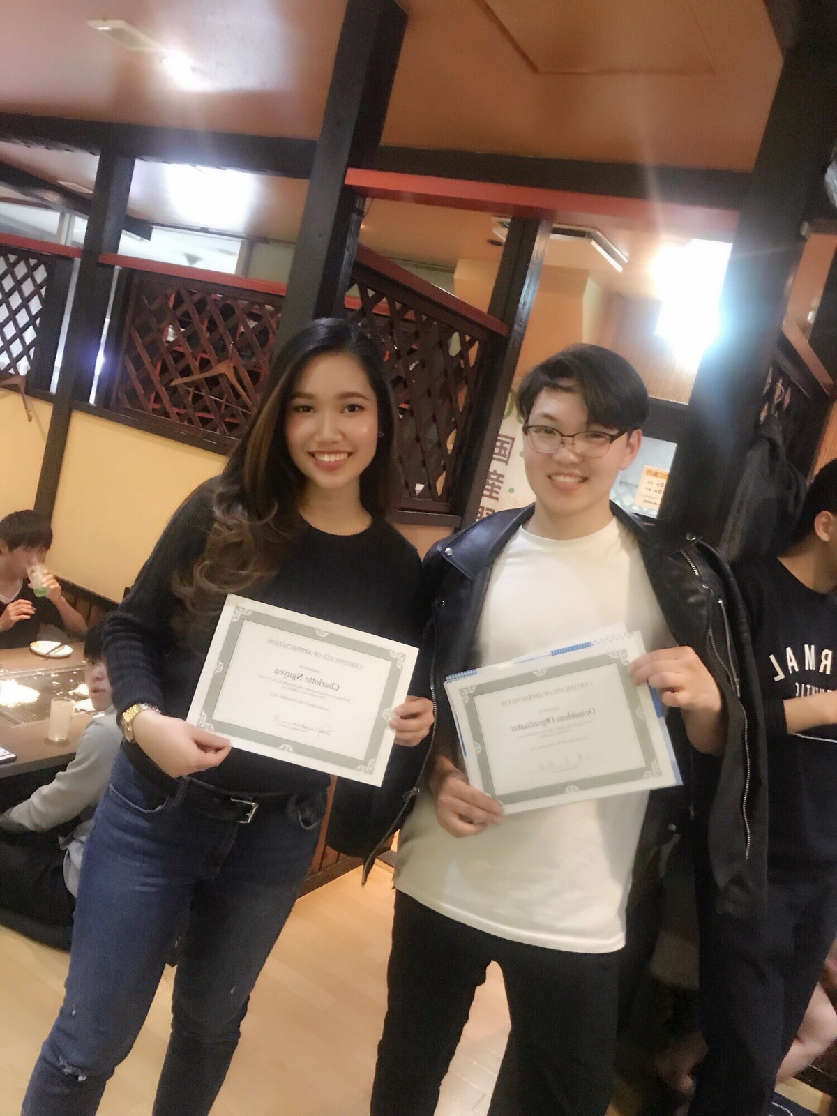 Nói về cuộc sống ngoài việc học của du học sinh, Quỳnh Anh cho biết thêm: "Khi đi du học nước ngoài thì rào cản ngôn ngữ và văn hóa có lẽ là không thể tránh khỏi với mỗi du học sinh, mình cũng không là ngoại lệ. Nhưng nhờ sự giúp đỡ của các anh chị đi trước, bạn bè xung quanh và nỗ lực của bản thân, dần dần thì mình đã có thể ổn định được cuộc sống riêng khi không có gia đình ở bên cạnh."