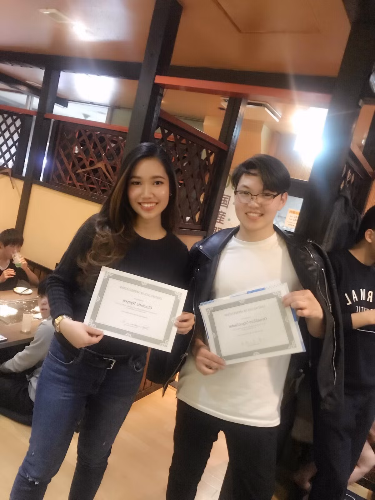 Nói về cuộc sống ngoài việc học của du học sinh, Quỳnh Anh cho biết thêm: "Khi đi du học nước ngoài thì rào cản ngôn ngữ và văn hóa có lẽ là không thể tránh khỏi với mỗi du học sinh, mình cũng không là ngoại lệ. Nhưng nhờ sự giúp đỡ của các anh chị đi trước, bạn bè xung quanh và nỗ lực của bản thân, dần dần thì mình đã có thể ổn định được cuộc sống riêng khi không có gia đình ở bên cạnh."