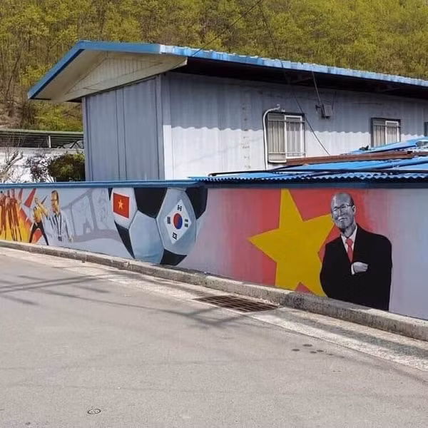 CDM thich thu voi loat tranh bich hoa U23 Viet Nam tai Han Quoc