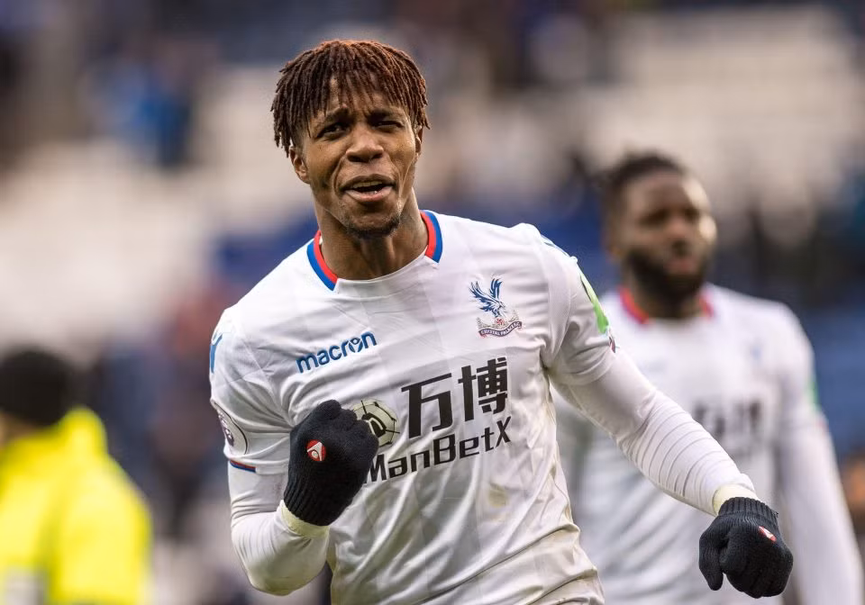 Phong độ cao của Zaha đã thu hút sự chú ý của nhiều ông lớn như Chelsea hay Arsenal. Giờ đến lượt Man City muốn có sự phục vụ của anh.