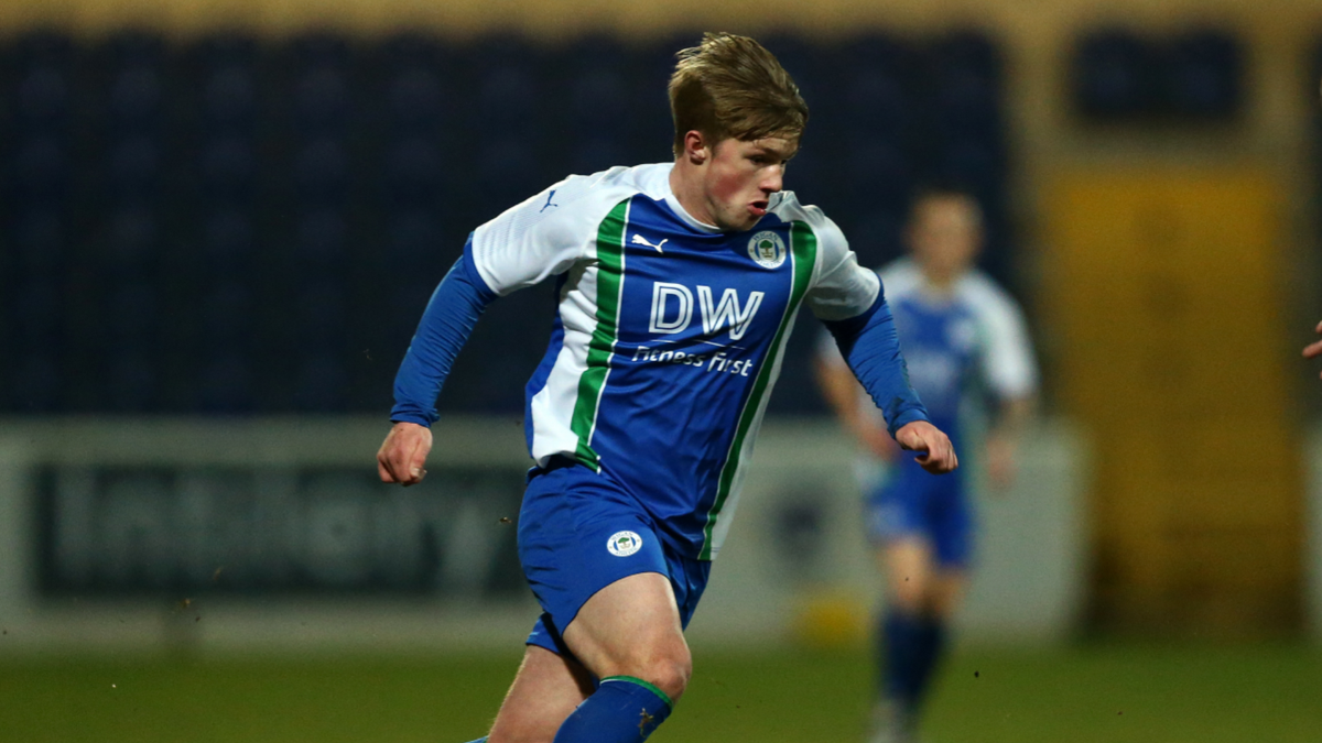 Theo tiết lộ của tờ Goal, Liverpool rất quan tầm đến Joe Gelhardt, cầu thủ sở hữu trong mình tiềm năng lớn hiện thi đấu cho Wigan Athletic.