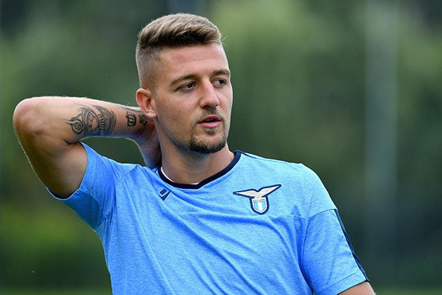 Theo Il Messaggero, Lazio lên kế hoạch trói chân Sergej Milinkovic-Savic nhằm tránh bị các ông lớn dòm ngó. Theo đó, mức phí giải phóng hợp đồng của chàng trai sinh năm 1995 sẽ được nâng lên tối thiểu 100 triệu euro.