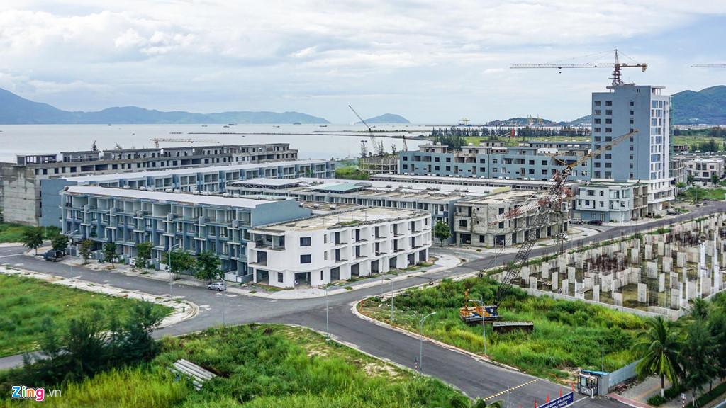 Đến tháng 6/2017, Thanh tra Chính phủ công bố quyết định thanh tra toàn diện khu đô thị Đa Phước. Khi đối tượng Vũ "Nhôm" dính vòng lao lý khiến nhiều khách hàng đặt cọc mua nhà, biệt thự ở dự án này hoang mang. Bởi lẽ, khi thực hiện hợp đồng đặt cọc, chủ đầu tư hứa năm 2018 sẽ bàn giao nhà, biệt thự cho khách hàng.