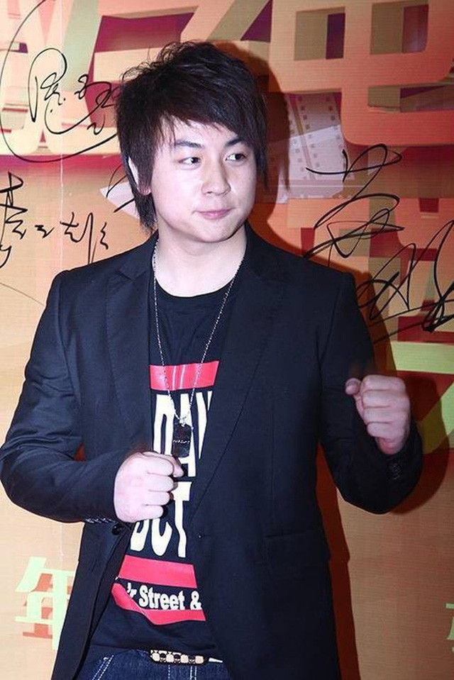 Than dong O long vien: Nguoi truot doc vi tinh, ke loay hoay tim cho dung-Hinh-6