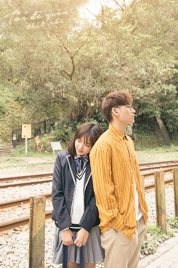 Trong bộ đồng phục theo kiểu Nhật, nữ diễn viên nhập vai với Isaac đã mang đến cho người xem sự nhẹ nhàng và trong trẻo đúng với lứa tuổi mình nhập vai.