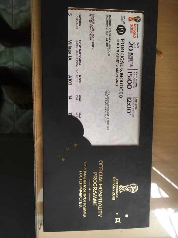 Tính thêm hết các khoản khác, anh Lê Anh Tiến nhẩm nhanh là 100 triệu. "Nhưng tôi không ở lâu được vì vợ la làng ngay. Mà muốn cũng không được vì chẳng biết vô tình hay hữu ý vợ lại đặt lịch công việc vào giữa World Cup" Anh Tiến cho biết thêm.