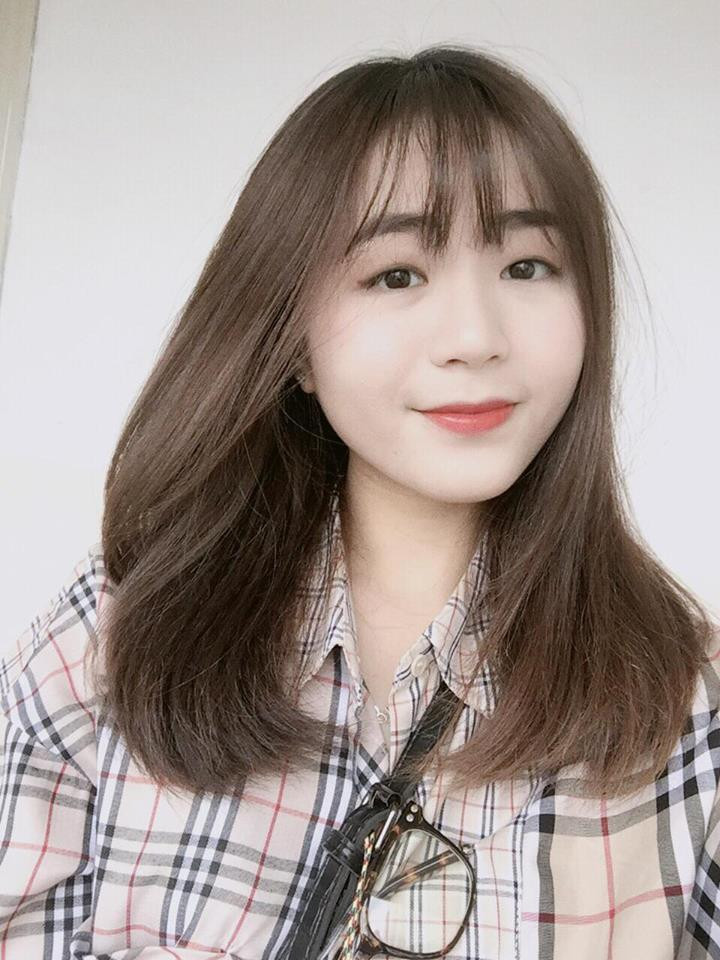 Linh cho biết cô luôn biết ơn cái danh xưng hotgirl đã giúp cho cô đến gần hơn với khán giả của mình, nhưng cũng chính vì danh xưng hotgirl ấy mà Linh muốn dần dần trưởng thành hơn.