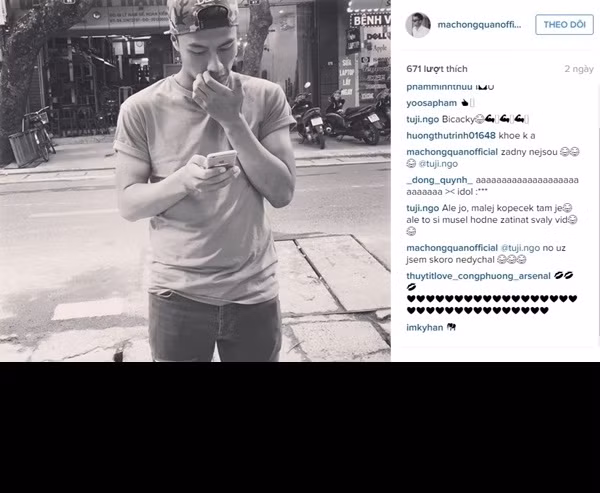 Không ít lần Kỳ Hân đã gắn hashtag mang tên Mạc Hồng Quân hay kiểu tâm trạng nhớ nhung, đặc biệt là trong chuyến đi Hàn Quốc vừa qua. Thậm chí, cô nàng còn mạnh dạn ám chỉ kiểu “mặc kệ chuyện đời” sau những ồn ào đời sống cá nhân của Mạc Hồng Quân hay tự tin khẳng định "tôi tin cậu".