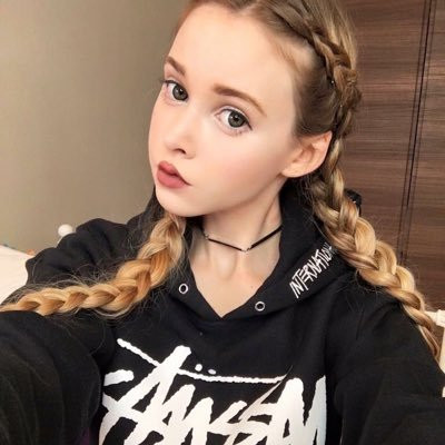 Trang cá nhân của Taylor thu hút gần 300 nghìn lượt theo dõi.