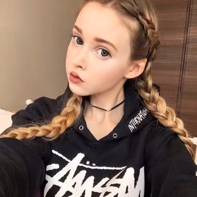 Trang cá nhân của Taylor thu hút gần 300 nghìn lượt theo dõi.