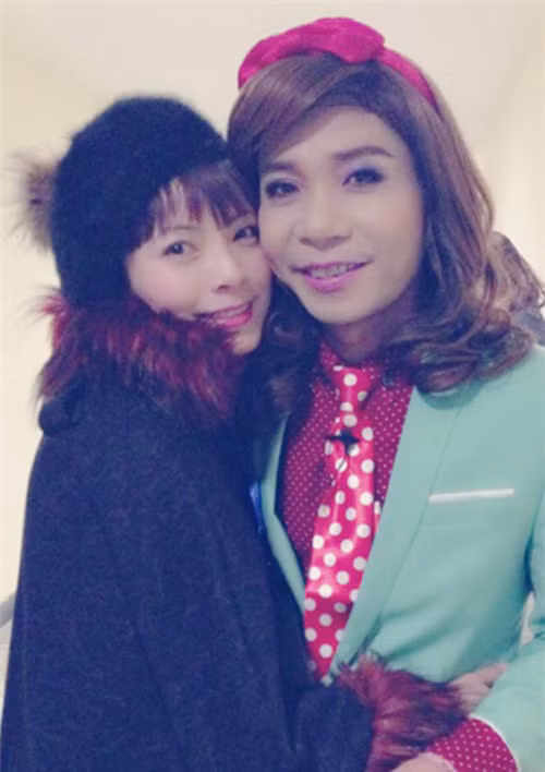 Trải qua hai cuộc hôn nhân với những người phụ nữ đều có tiếng, Công Lý lặng lẽ đăng ký kết hôn lần thứ ba với một cô gái làm ngành ngân hàng. Vợ ba của danh hài tên là Tuệ Minh vừa trẻ, lại thông minh, xinh đẹp. Cả hai không tổ chức đám cưới mà chỉ đăng ký kết hôn bởi sau những lần rạn nứt, Công Lý không muốn ồn ào.