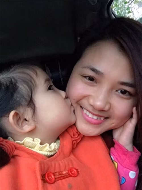 Chiến Thắng là một trong những danh hài được yêu thích nhất miền Bắc, không chỉ bởi những tiểu phẩm hài dân dã mà còn vì giọng hát nhạc trữ tình rất thành công. Anh dự định sẽ kết hôn với Ngọc Ánh vào cuối năm nay. Hiện danh hài đã xây xong căn biệt thự 5 tỷ ở quê. Anh đã đón bố mẹ và bạn gái về ở để chuẩn bị cho hôn lễ sắp tới.