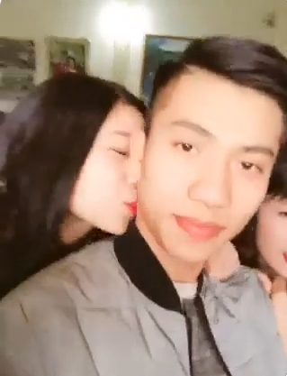 Hoàn thành nghĩa vụ cùng U23 Việt Nam, Phan Văn Đức cùng các đồng đội khác quê Nghệ An như Xuân Mạnh, Công Phượng và Văn Hoàng đã được về quê cùng gia đình. Các cầu thủ này nhận được sự đón tiếp nồng hậu của người dân quê nhà và được lãnh đạo tỉnh quan tâm tại lễ mừng công diễn ra ở quảng trường Hồ Chí Minh.