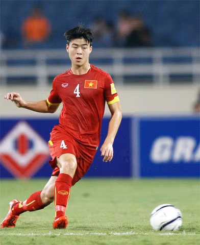 Dưới thời HLV Miura những tố chất tuyệt vời của Duy mạnh như thể lực, khả năng tranh chấp và chuyền dài tốt được phát huy một cách tuyệt đối. Mới 19 tuổi nhưng nhờ sự ưu ái của ông Miura, Duy Mạnh đã được khoác lên mình chiếc áo đội tuyển quốc gia, trở thành Cầu thủ trẻ xuất sắc nhất V.League 2015.