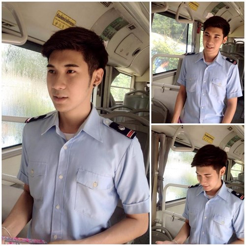 Còn với cư dân mạng Thái Lan, bất ngờ, thích thú với hình ảnh một anh chàng làm phụ tá trên xe buýt có khuôn mặt bảnh trai, làn da trắng trẻo và phong thái rất quyến rũ. Anh chàng đẹp trai trở thành nhân vật nổi bật được nhiều người tìm kiếm trên mạng xã hội.
