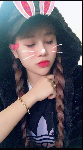 Ngoài tên thật khá nam tính, Hiệp được bạn bè và người thân gọi trìu mến là Na. Cô gái còn nhớ như in lần khoe tên thật lên facebook thì rất nhiều bạn bè yêu mến đều nhắn tin bảo "dại trai" vì nghĩ để tên người yêu.