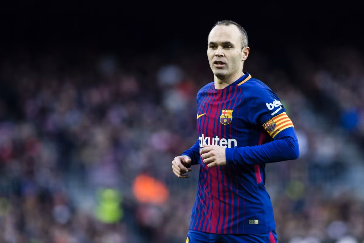 Chuyển nhượng cầu thủ từ Mundo Deportivo, Iniesta đang trên đường đến với bóng đá Trung Quốc.