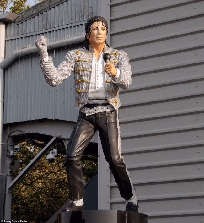 Tượng ca sĩ Michael Jackson tại bảo tàng bóng đá quốc gia Anh ở Manchester.