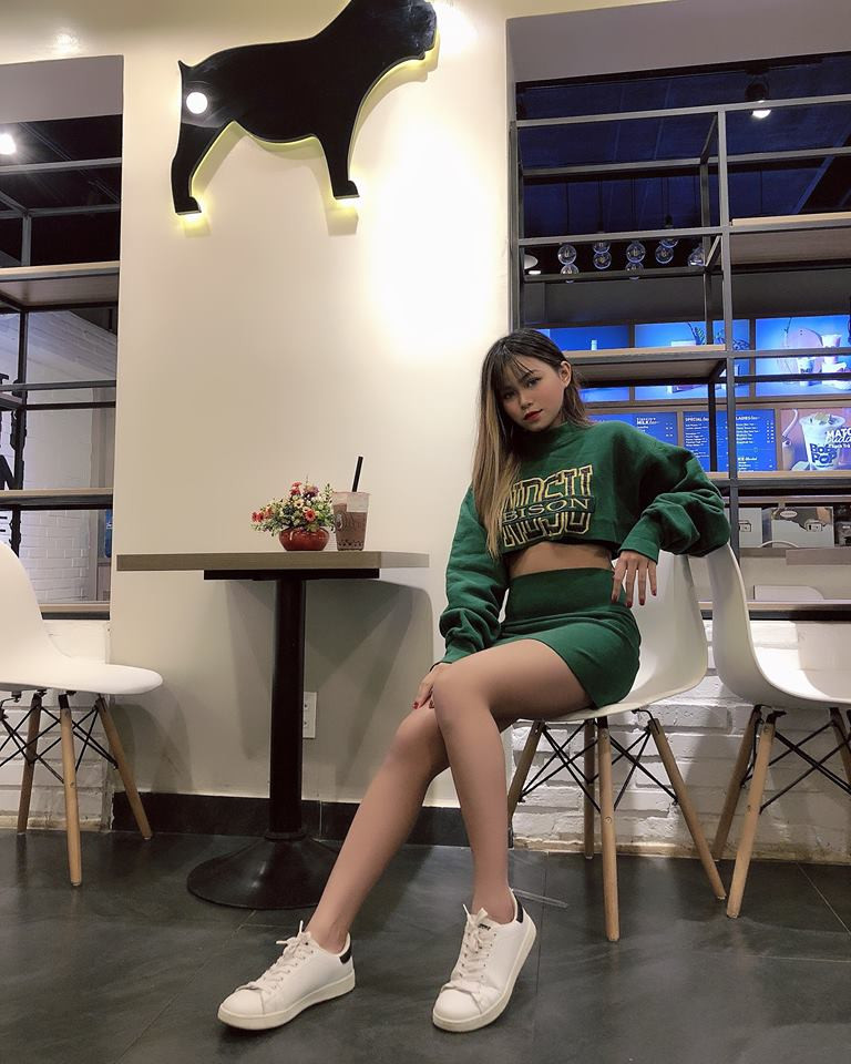 Ngoài tập gym mỗi ngày, Kiều Duyên còn kết hợp thêm bộ môn bơi lội và cầu lông. 10X Đồng Nai dành thời gian đi bơi vào sáng sớm và đánh cầu lông vào những ngày cuối tuần. Sau bao nỗ lực, cuối cùng Duyên cũng có được cơ thể đẹp như mong muốn và cô nàng bắt đầu làm mẫu ảnh, nhận quảng cáo sản phẩm.