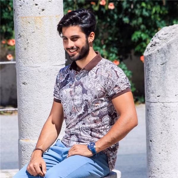 Với những bức ảnh mà Marca thường xuyên đăng tải trên trang cá nhân khiến bao cô nàng nguyện “xếp hàng” để được anh chàng này đặt lịch hẹn hò.