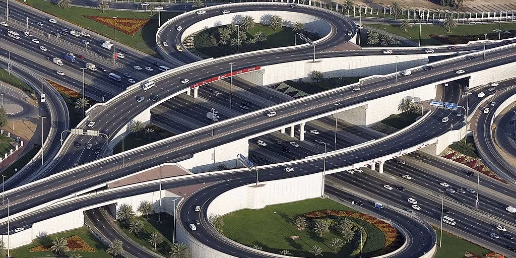 3. Đường cao tốc trong bán kính 1km: Giảm 11,3% giá trị nhà.