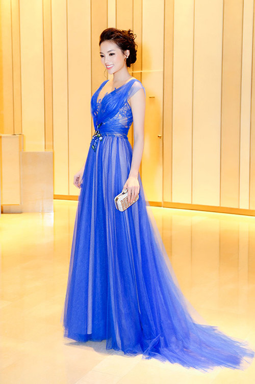 Mới đây, Hoa hậu Việt Nam 2014 cũng tiết lộ về bạn trai bí ẩn khiến nhiều người bất ngờ. Được biết người đẹp Nam Định và bạn trai đang trong giai đoạn tìm hiểu hẹn hò và vẫn chưa tiến đến mối quan hệ tình cảm chính thức.