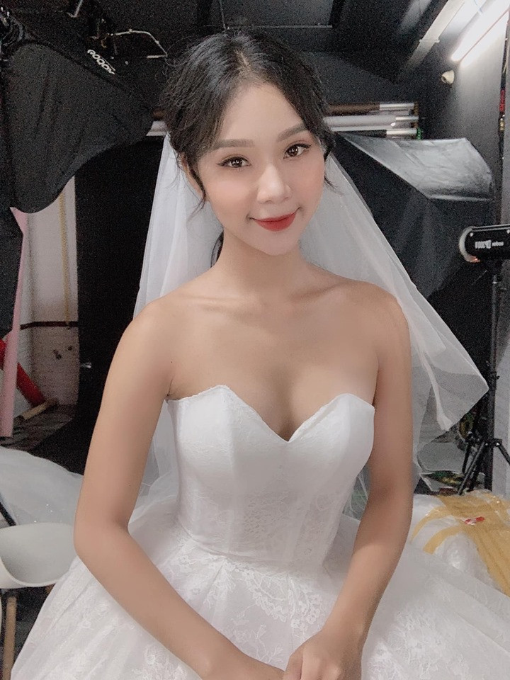 Nếu để ý kĩ, Khánh Linh cũng là gương mặt từng tham gia nhiều bộ phim truyền hình từ ngày còn bé.