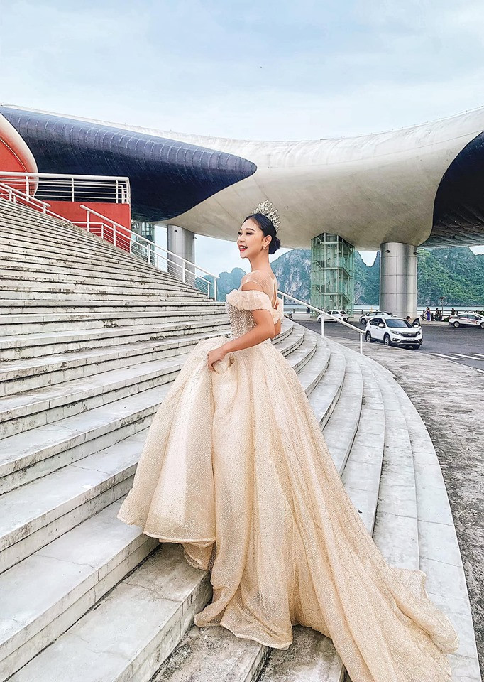 Với niềm đam mê với nghệ thuật múa từ nhỏ, Khánh Linh thể hiện quyết tâm theo con đường chuyên nghiệp khi đăng kí vào trường Cao đẳng Nghệ thuật Hà Nội.