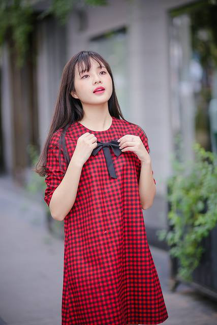 Không chỉ được chú ý bằng lối diễn xuất tự nhiên, cô bạn Bích Ngọc còn khiến nhiều dân mạng để mắt tới mình bằng làn da trắng, khuôn mặt bầu bĩnh, dễ thương.