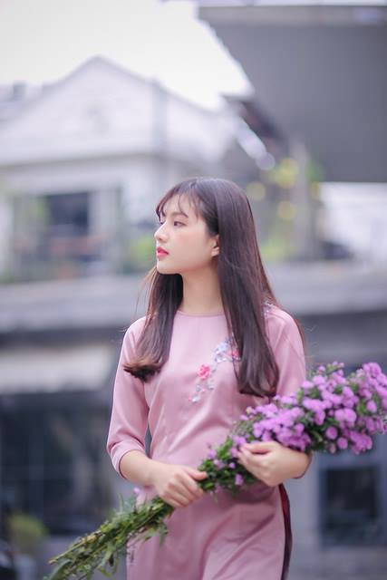 Với lợi thế về mặt hình thể và khuôn mặt ưa nhìn, ngoài diễn xuất, Bích Ngọc còn là khách quen của một số nhiếp ảnh gia tại Hà thành.