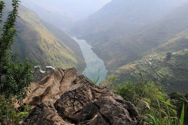 Thậm chí, rất nhiều phượt thủ chân chính cảm thấy xấu hổ trước hành động này. Nickname Lợi Hee chia sẻ: "Bởi vậy có bao giờ mình dám nhận là phượt thủ đâu dù thích đi phượt lắm, chỉ dám nhận là người yêu du lịch thôi."