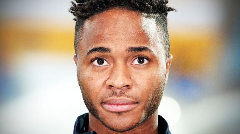 Nhưng một điều cần lưu ý là Sterling rất sùng đạo Thiên Chúa. Anh tin Chúa trời luôn hiện diện ở bất kỳ nơi đâu và chỉ cần lòng thành thì con người sẽ được giúp đỡ.