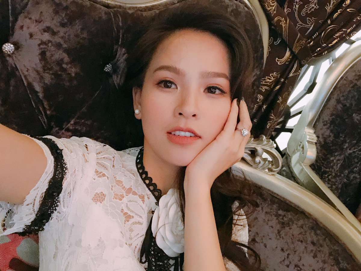 Tuy nhiên, cũng không ít người nghi rằng đứng sau Trang Phi là một bạn trai đại gia để chu cấp cho cô.