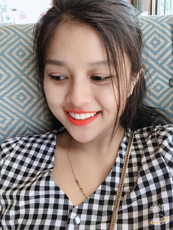 Tuy nhiên, được khen thì ai cũng thích, My cũng cảm thấy vui vì nhận được những lời khích lệ từ cư dân mạng nhưng cô cho rằng mọi người chỉ đang động viên mình thôi, còn cô chỉ coi mình như một giáo viên dạy Văn bình thường.