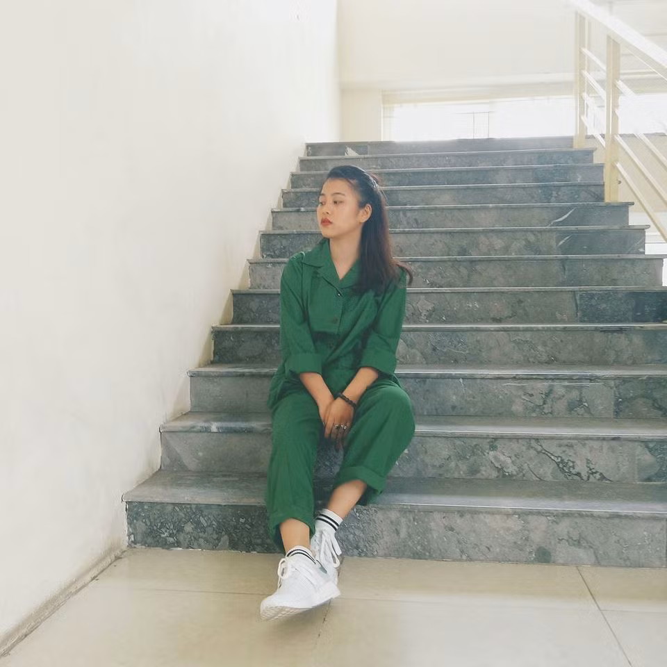 Ảnh đời thường của nữ sinh nude ở hồ sen khiến CĐM xôn xao những ngày qua.