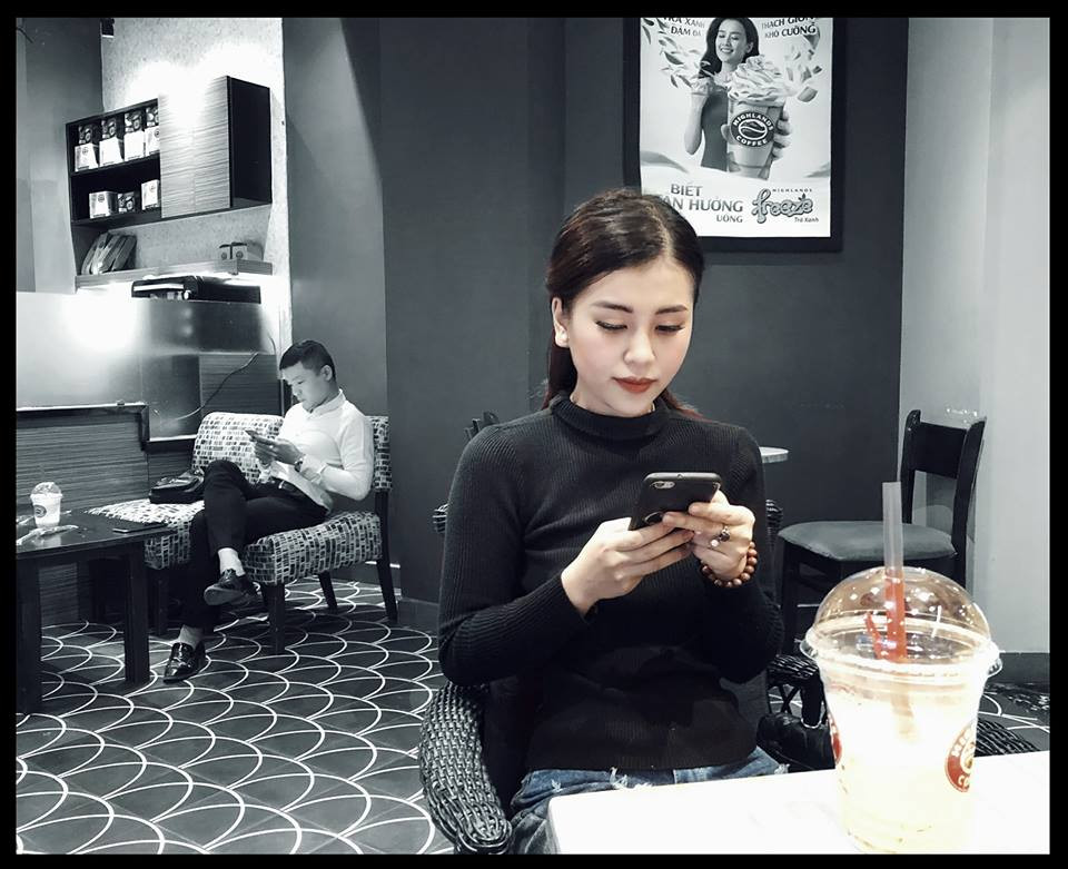 Sau khi tìm được thông tin cá nhân của L.T.H nhiều người đặt câu hỏi không hiểu tại sao 1 cô gái xinh đẹp như cô bạn này lại làm như vậy khi danh tiếng của cô đang khá lên.