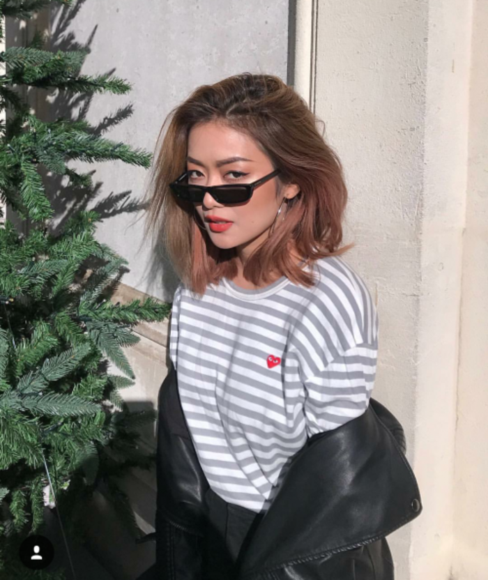 Ấy vậy mà mới đây trên trang cá nhân, Nga Wendy đã khiến người hâm mộ mắt tròn mắt dẹt khi đăng một số bức hình tạo dáng trong một bộ trang phục khá mát mẻ.