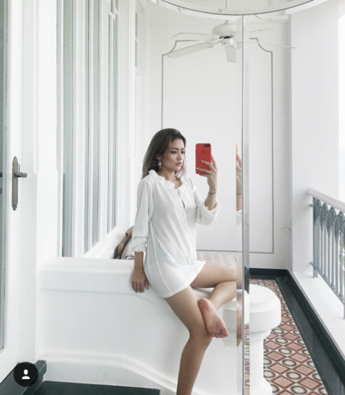 Kéo xuống Instagram của Nga Wendy thì mới thấy dạo gần đây cô nàng đã nhấn nhá khá nhiều những bức ảnh tươi mới trong phong cách phóng khoáng.