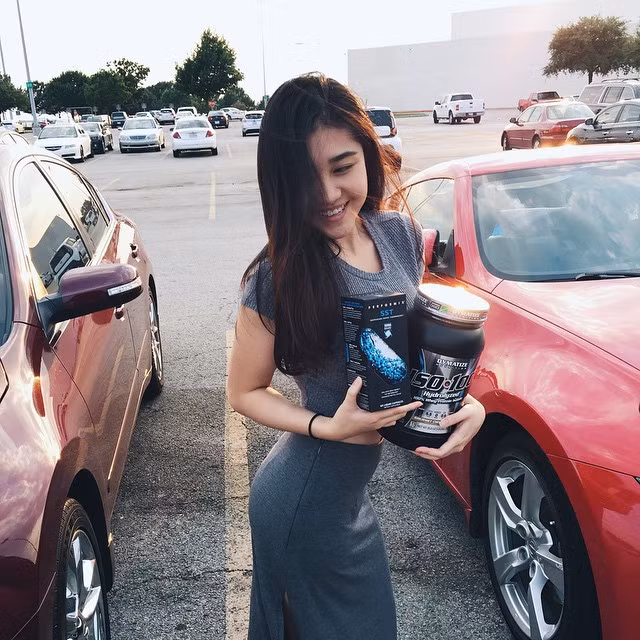 Chia sẻ trên trang cá nhân của mình, Hạ Uyên cho rằng bí quyết để có một cơ thể đẹp đầu tiên đó là thay đổi tư tưởng và lối sống. Cô gái 9X này cũng không tin là có một loại thuốc tiên nào uống vào là đẹp mà chỉ có công sức và kiến thức đúng đắn mới mang lại kết quả tốt cho sức khỏe.