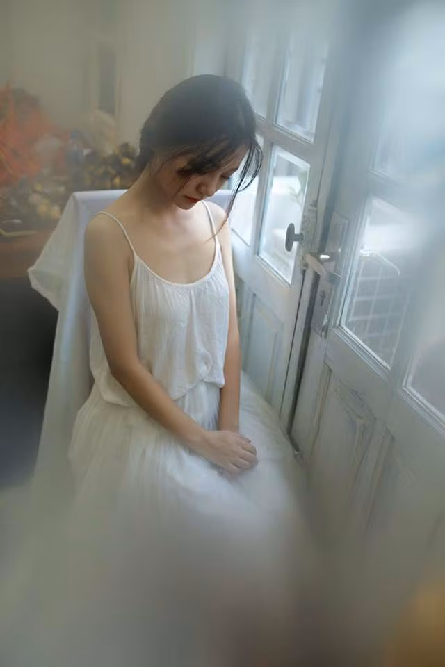 Nguyễn Thị Bảo Châu là cô gái đến từ TP Vinh (Nghệ An) hiện tại đang là nữ sinh ĐH Bách Khoa Hà Nội. Cô bạn 9X này từng được nhiều dân mạng biết nhờ nhan sắc có phần dễ thương của mình.