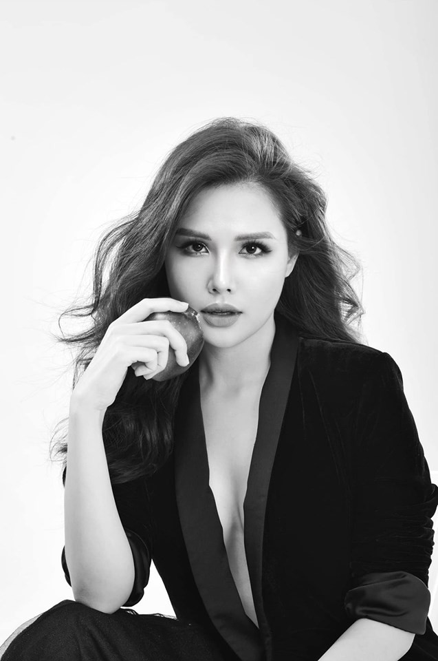 Không chỉ có thần thái, điểm mạnh của Phanh Lee còn đến từ hình thể săn chắc và khỏe khoắn.