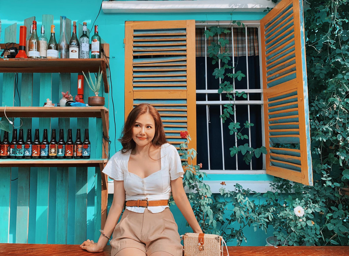 Trong mỗi bức ảnh của mình, Phanh Lee đều thể hiện được thần thái biểu cảm khiến người xem cảm thấy thích thú.