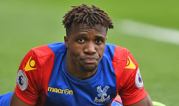 Roy Hodgson cho hay, rất khó để đội bóng của ông giữ được Zaha vì nhiều CLB theo đuổi cầu thủ này.