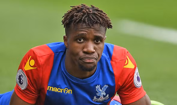 Roy Hodgson cho hay, rất khó để đội bóng của ông giữ được Zaha vì nhiều CLB theo đuổi cầu thủ này.