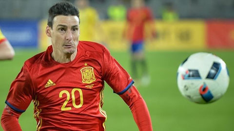 Không sở hữu tốc độ, thế nhưng những pha xoay chuyển tình huống cực bất ngờ đã làm nên thành công cho tiền đạo Aritz Aduriz. Tại kỳ Euro lần này, cầu thủ của Athletic Bilbao sẽ gánh vác cả hàng công của Tây Ban Nha.