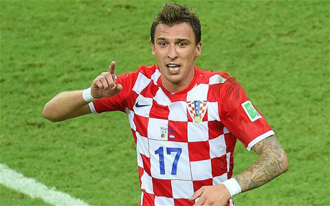 Mario Mandzukic là người sẽ lĩnh xướng hàng công của ĐT Croatia tại VCK Euro 2016. Ngôi sao của CLB Juventus mặc dù đã qua thời kỳ đỉnh cao nhưng với kinh nghiệm của mình, anh được đánh giá là ứng cử viên sáng giá cho danh hiệu trên.